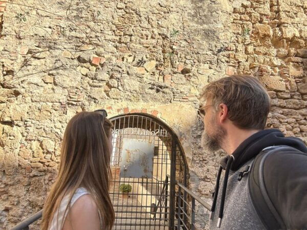 Cadiz Self Guided Sherlock Holmes Murder Mystery Game - Frequently Asked Questions