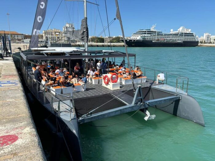 Cádiz: Sunset Catamaran Cruise With Drink - Customer Experiences and Ratings
