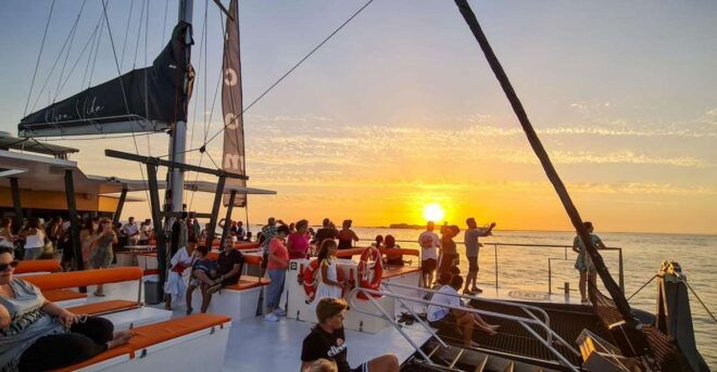 Cádiz: Sunset Catamaran Cruise With Drink - Inclusions