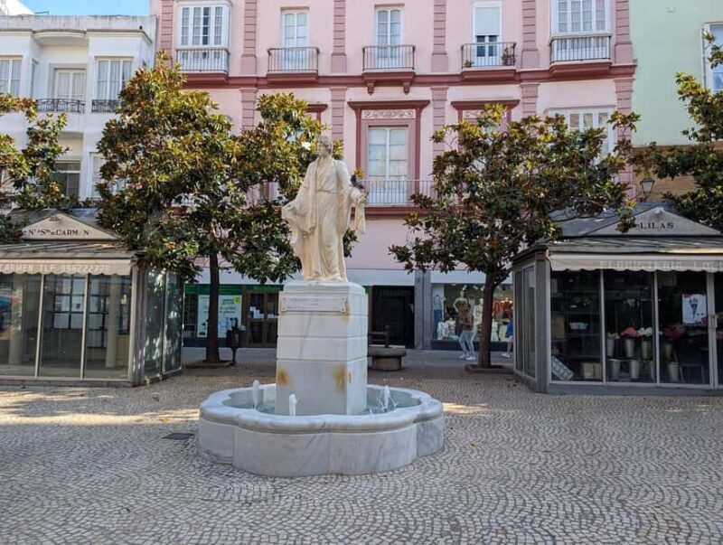 Cadiz Walking Tour: History & Tapas with a Local Guide - A Detailed Walkthrough of What to Expect