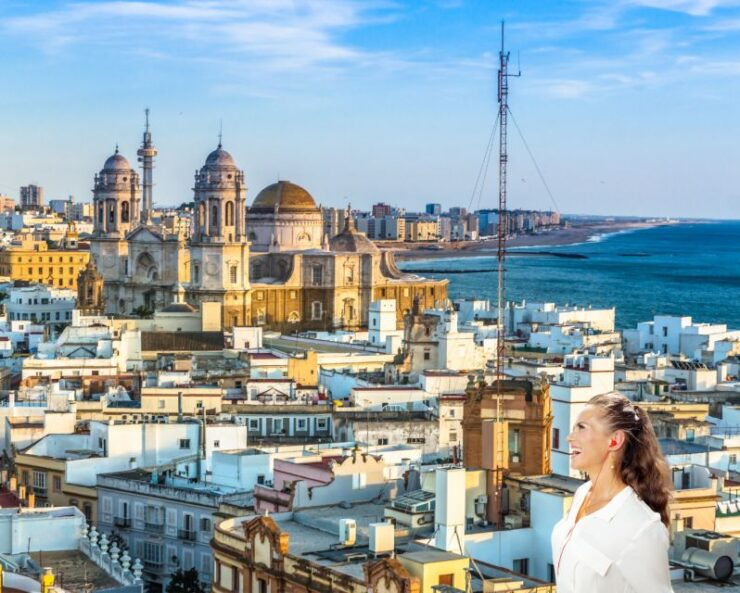 Cadiz: Walking Tour With Audio Guide on App - Activity Highlights