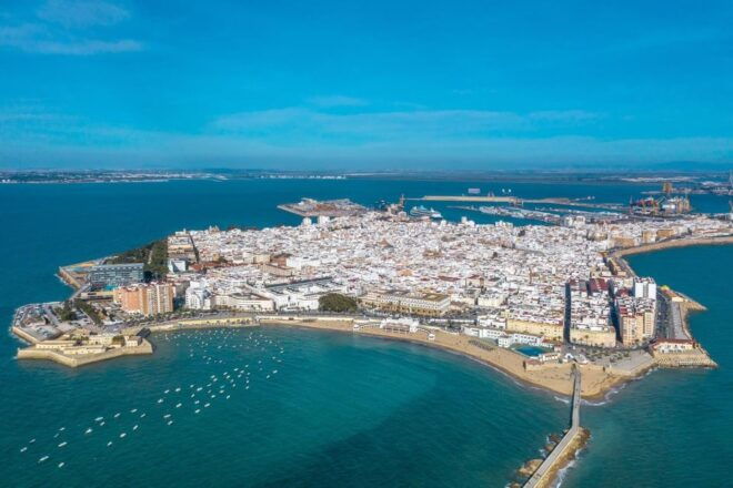Cadiz: Walking Tour With Audio Guide on App - Directions