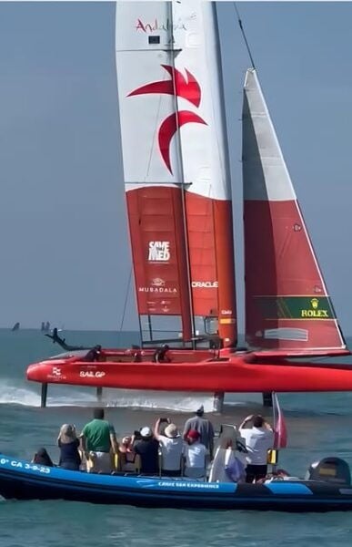 Cadzi, Get to Know Cadiz From the Sea - Group Size and Setting