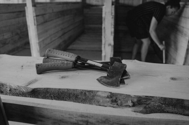 Caen: Axe Throwing - Safety and Instruction