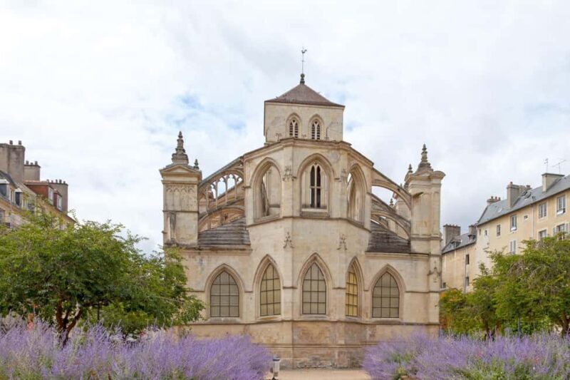 Caen: Express Walk with a Local in 60 minutes - Practical Tips for Booking