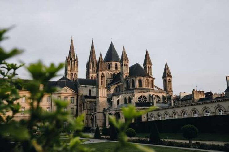 Caen : Private Walking Custom Tour With a Local Guide - Tour Overview and Pricing