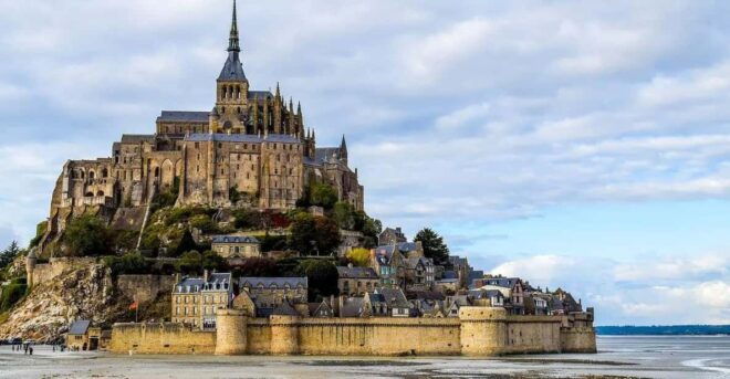 Caen: Round Trip to Mont-Saint-Michel - Transfer Experience
