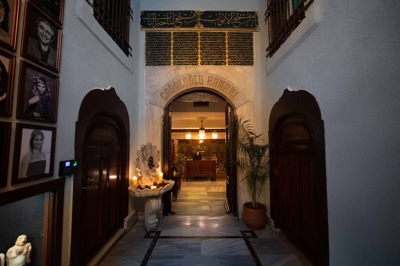 Cagaloglu Hammam Experience in Istanbul - Tea, sherbet, and time to come around