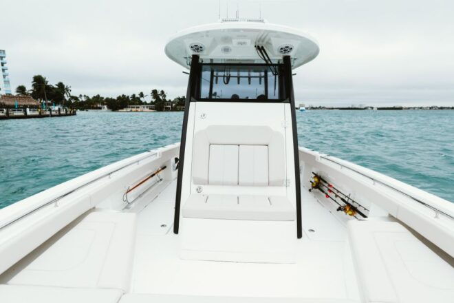 Cagliari: Aquila 28 Catamaran Daycruiser Rental - Experience Description