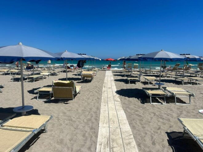 Cagliari: Boat Tour From Sam Beach Poetto, Snorkeling&Drinks - Pickup and Accessibility