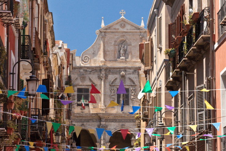 Cagliari: First Discovery Walk and Reading Tour - Good To Know