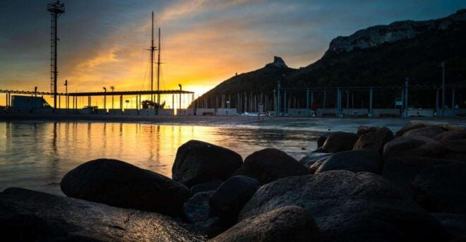 Cagliari: Private Dinghy Trip With Aperitif - Boat Specifications
