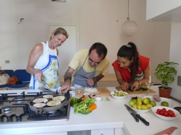 Cagliari: San Benedetto Market Tour, Pasta Workshop & Lunch - Customer Review