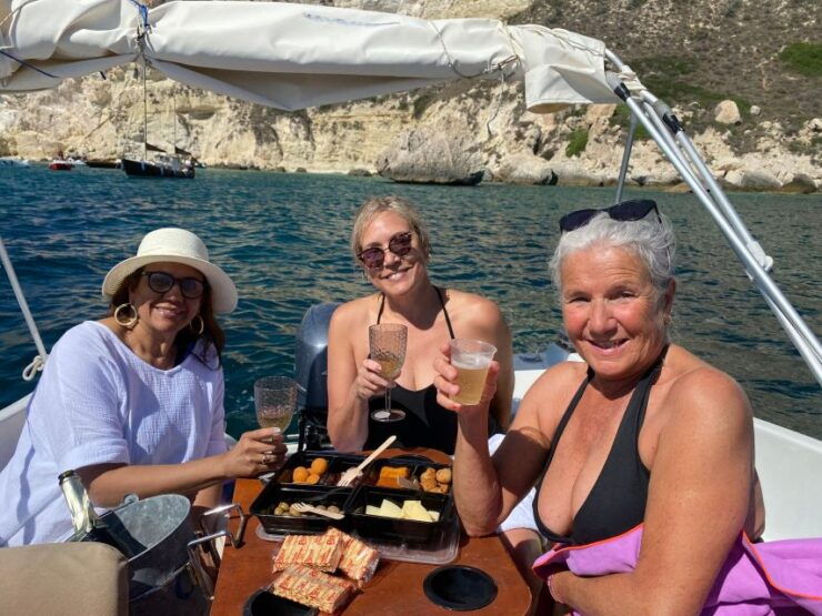 Cagliari: Tour on the Boat and Aperitivo Experience - Boat Tour Details
