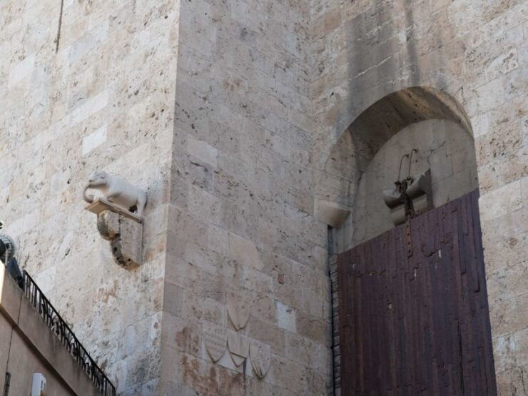Cagliari: Walking Tour Through the Alleys of Castello - Historical District Exploration