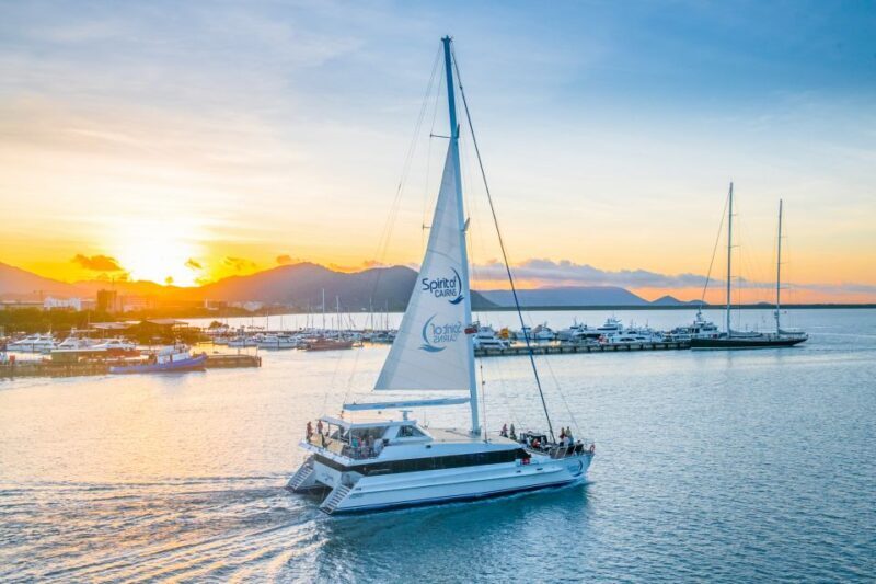 Cairns: City Sights Tour with Evening Dinner Cruise - The Evening on Trinity Inlet