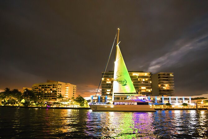 Cairns Luxury Catamaran Harbor and Dinner Cruise - Positive Reviews