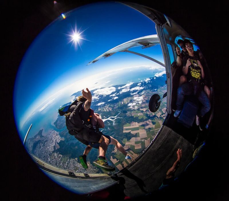 Cairns Tandem Skydive Experience - Safety, instruction and what the tandem setup means