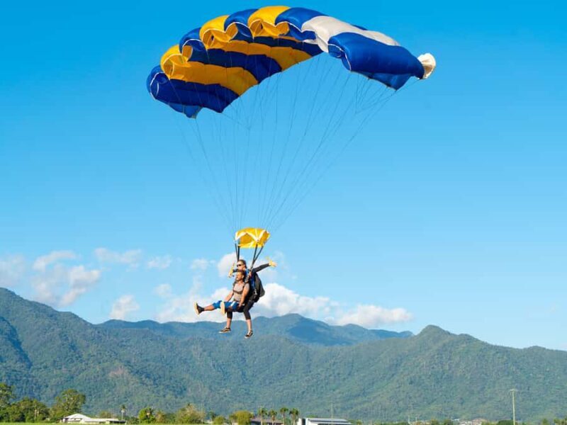 Cairns: Tandem Skydive Experience - An In-Depth Look at the Cairns Tandem Skydive