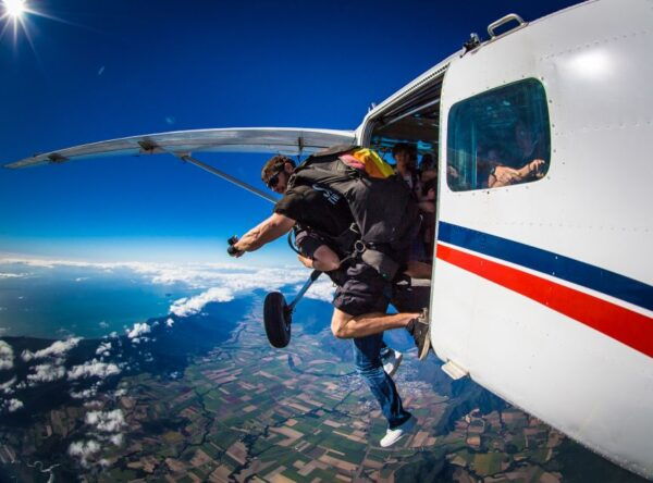 Cairns: Tandem Skydive From 15,000 Feet - The Sum Up
