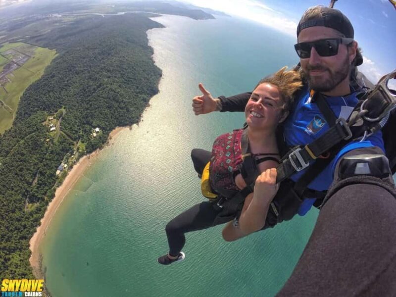 Cairns: Tandem Skydive - Professional guidance and safety