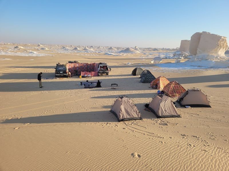 Cairo 2 Days Black and White Desert Camp Star Watching, 4WD w/ BBQ - Three desert settings in two days