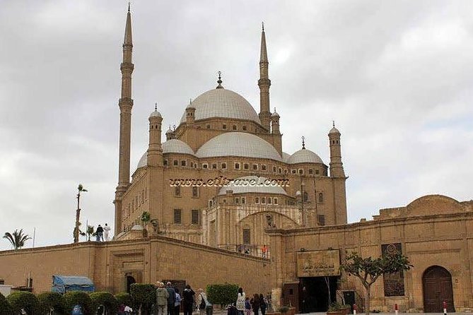 Cairo Day Tour to Egyptian Museum Citadel and Khan Khalili Bazaar - Meeting and Pickup Information