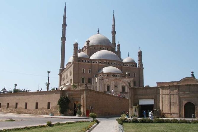 Cairo Day Tour Visit Egyptian Museum, Citadel and Khan Khalil Bazaar - Experience at Khan Khalil Bazaar