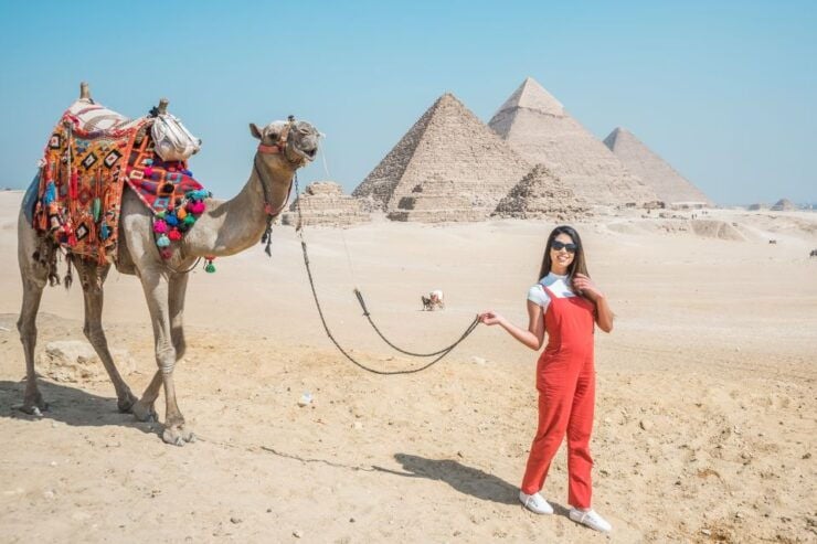 Cairo: Female-Guided Pyramids, Bazaar, and Museum Tour - Pickup Locations and Included Activities