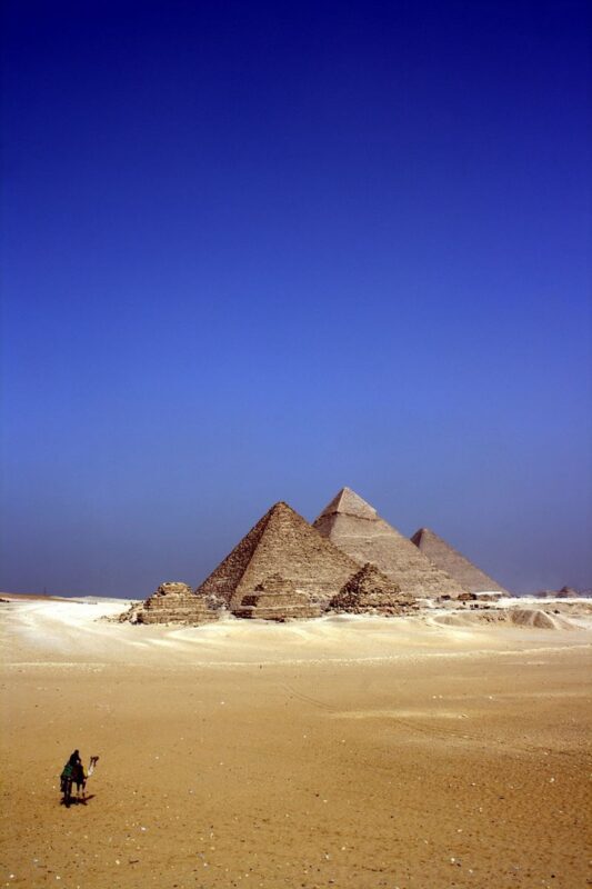 Cairo Giza Pyramids & Saqqara Full-Day Tour with Guide - Group or private: choose the format carefully