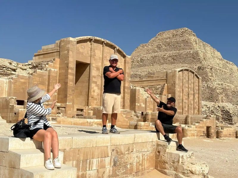 Cairo Giza Pyramids, Saqqara & Memphis Full-Day Private Tour - Lunch provides a useful pause