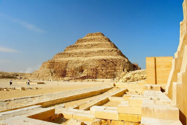 Cairo Giza Pyramids & Sphinx Half-Day Tour with Guided - Lunch, transport, and the rhythm of the day