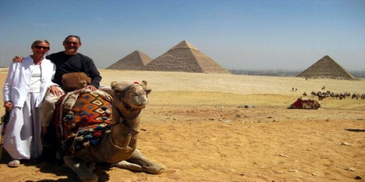 Cairo: Private Half Day to the Giza Pyramids - Location and Experience