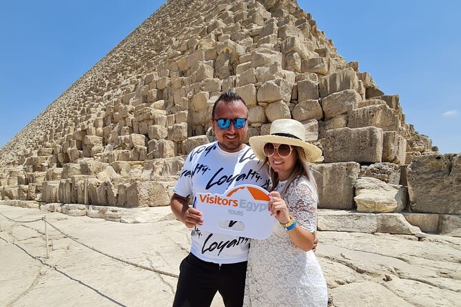 Cairo Pyramids of Giza and Egyptian Museum Private Tour - Tour Highlights