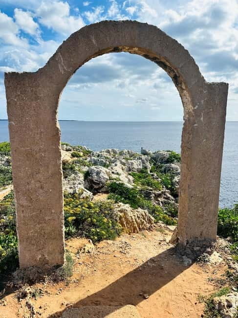 Cala en Blanes: Secret spots for the best dives with a local guide - Good To Know