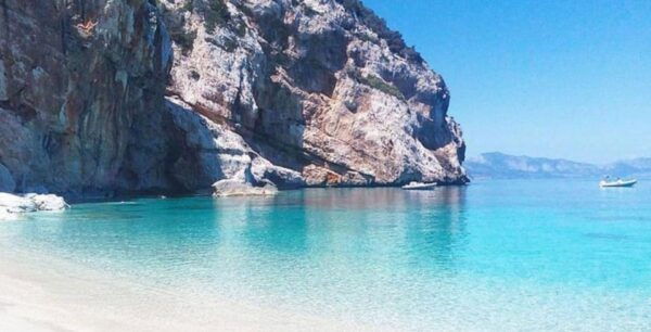 Cala Gonone: Dinghy Cruise With Aperitivo - Tips for Enjoying the Cruise