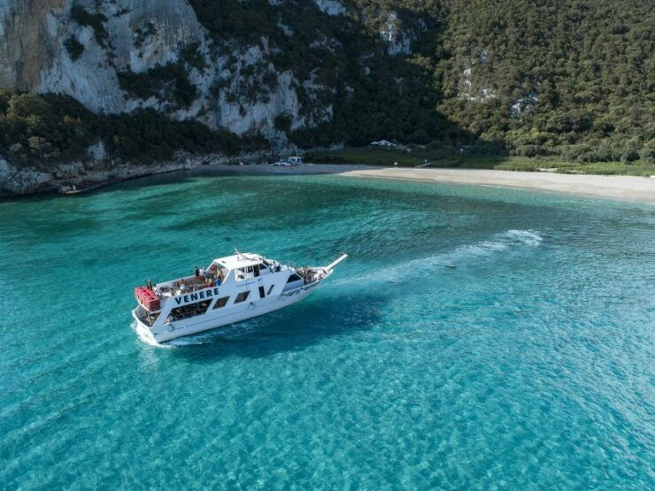 Cala Gonone: Guided Boat Tour to Cala Luna Beach - Tour Details and Duration