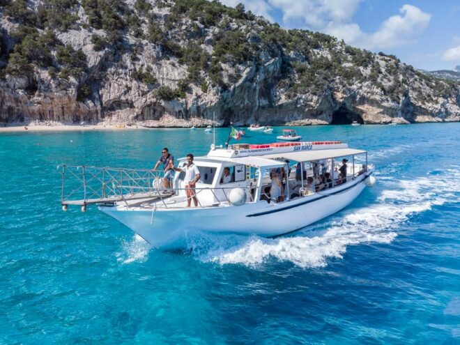 Cala Gonone: Gulf of Orosei Boat Tour With Aperitif - Tips for Enjoying the Tour