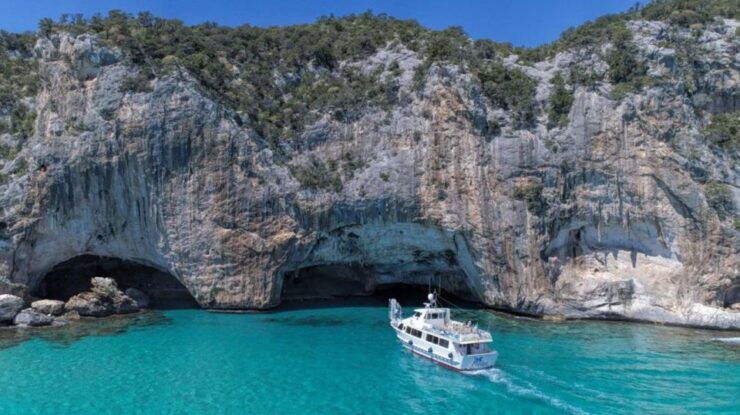 Cala Gonone: Gulf of Orosei Cruise With Swimming and Beaches - Language Options and Features