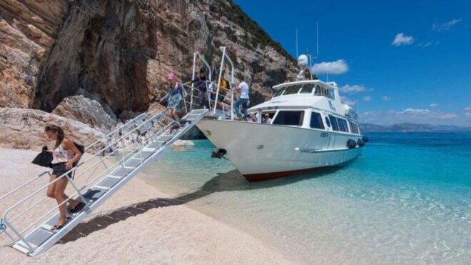 Cala Gonone: Gulf of Orosei Cruise With Swimming and Beaches - Highlights and Itinerary