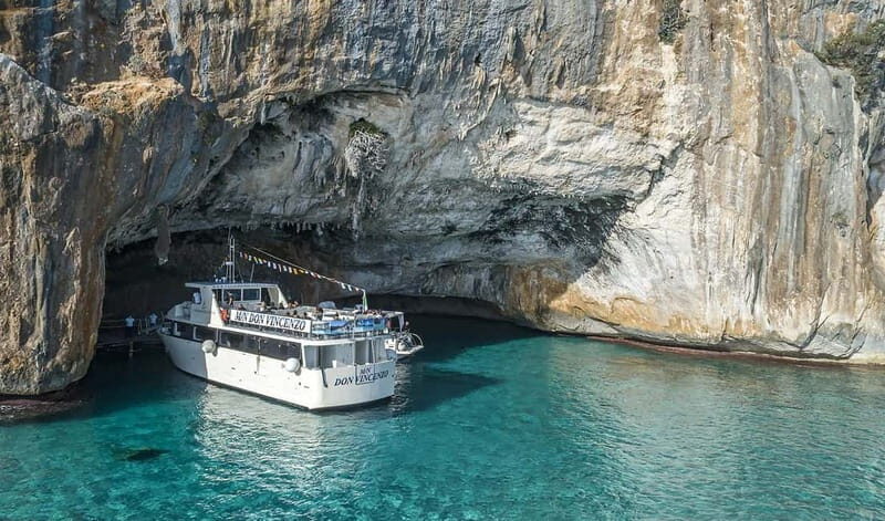 CALA GONONE: taxi boat to Grotta del Bue Marino - Good To Know