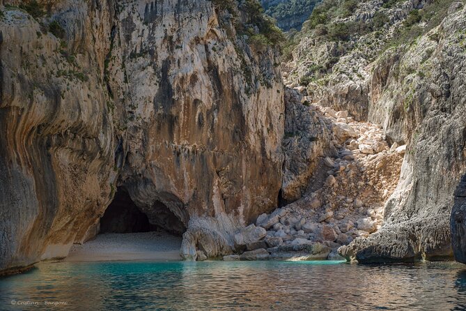 Cala Mariolu and Cala Luna Tour With Sardinian Aperitif - Sardinian Aperitif Experience