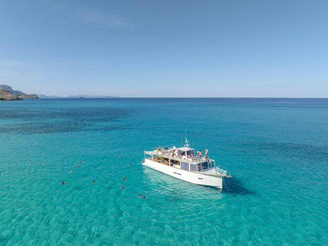 Cala Ratjada: Afternoon Boat Trips With Drinks and Snacks - Accessibility and Restrictions