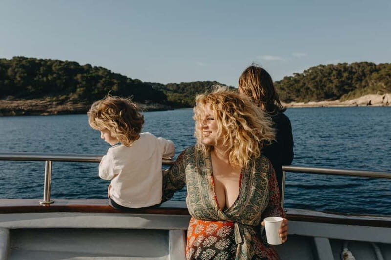 Cala'n Bosc: 3.5-Hour South Coast Sightseeing Boat Trip - An In-Depth Look at the Menorca South Coast Boat Experience