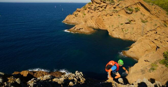 Calanques Cassis: Climbing Day Tour - Experience Highlights