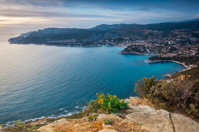 Calanques Of Cassis, the Village and Wine Tasting - Exploring the Calanques of Cassis