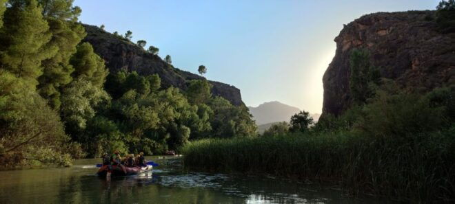 Calasparra: Almadenes Canyon Rafting With Caves and Rock Art - Review Summary