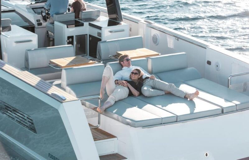 Caldera Private Cruise with Luxury Fjord 52 Motor Yacht - Good To Know