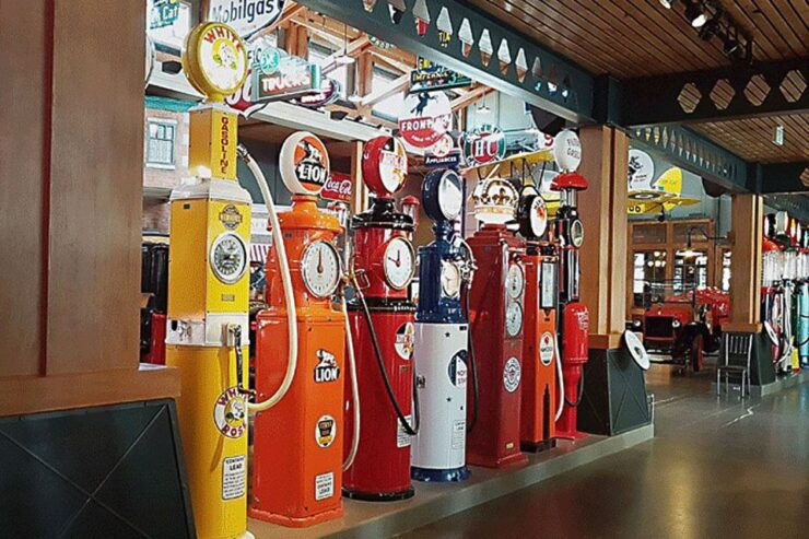 Calgary: 3.5-Hour Bus City Tour With Gasoline Alley Museum - Tour Highlights