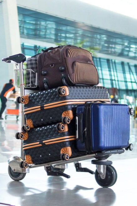 Calgary Airport: Luggage Storage at the Arrival Level - Luggage Storage Security